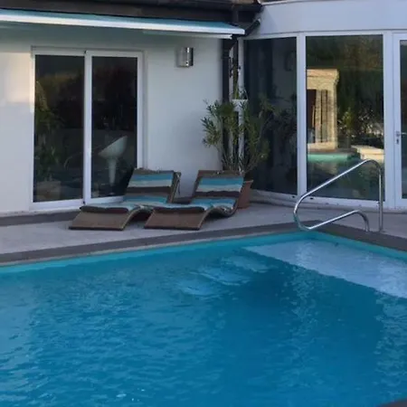 Villa With Pool Avenue De La Corniche *